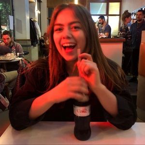 Meet your Posher, Leora